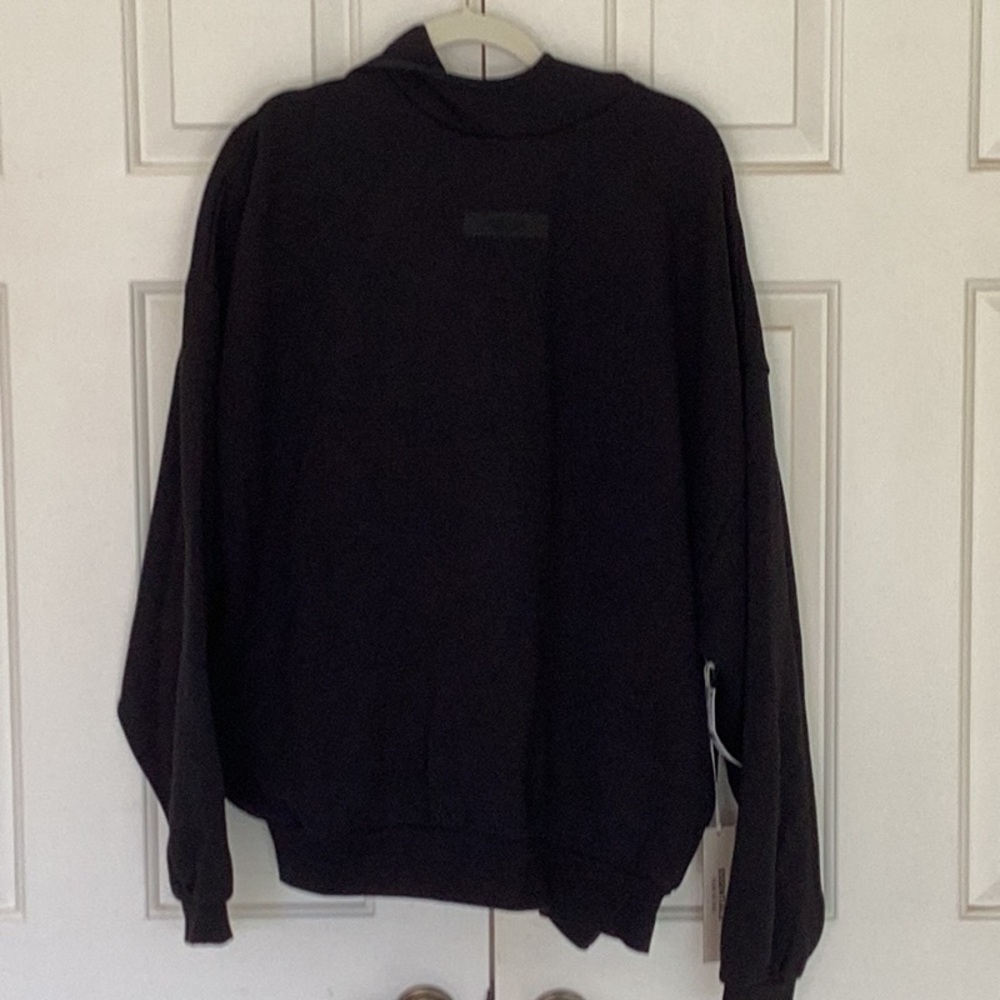 Essentials Fear of God new with tags sweatshirt size large.